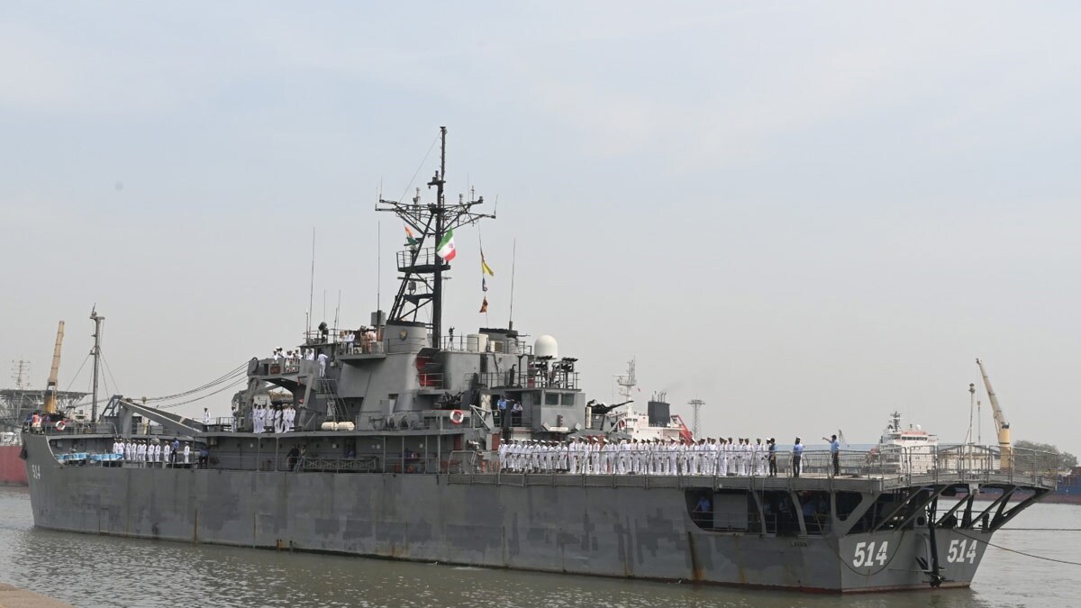 iranian-warship-mumbai