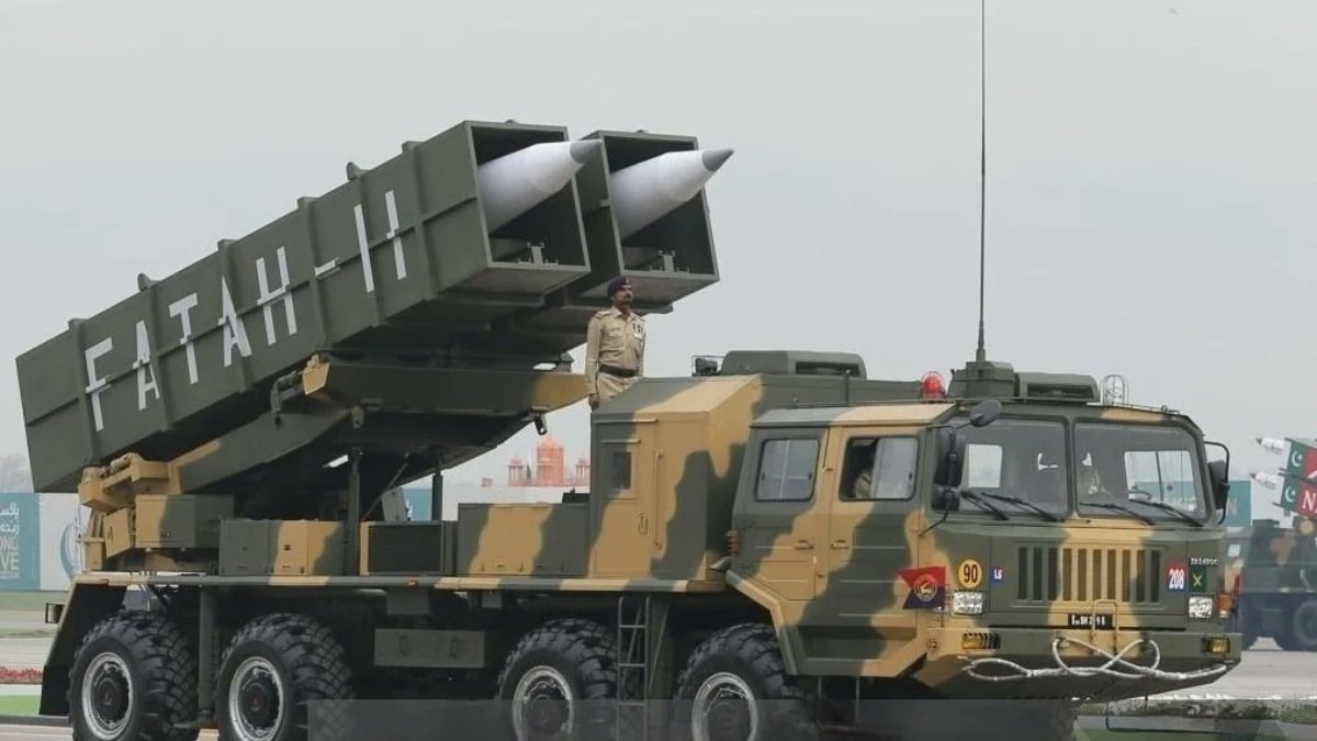 Pakistan is certain that its 'Fatah-II' can beat India's S400 air defence system in combat | X