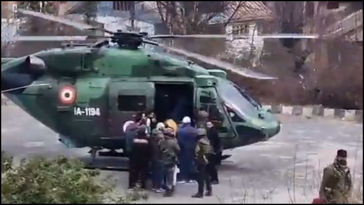 10 Indian Army personnel were killed in the accident | X