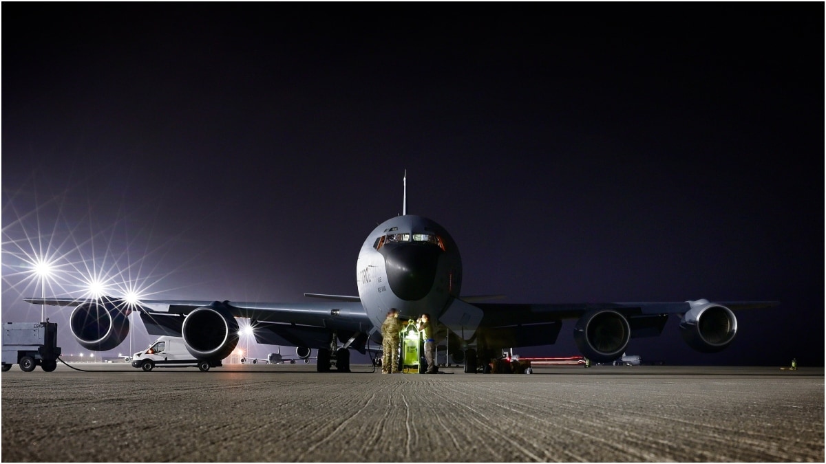 A Boeing KC-135 Stratotanker of the US Air Force | X