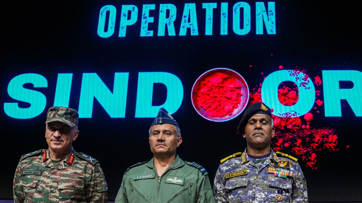 Director General of Military Operations (DGMO) Lt General Rajiv Ghai with Air Marshal AK Bharti and Vice Admiral AN Pramod during a press conference on 'Operation Sindoor' | PTI