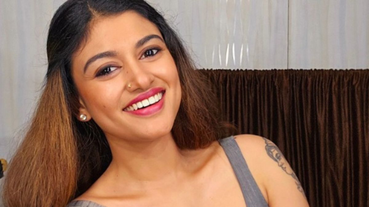 Oviya private video leaked? Social media abuzz with rumours about MMS clip  of actress- The Week