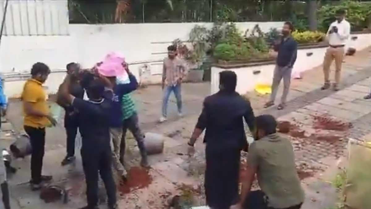allu-arjun-house-attacked
