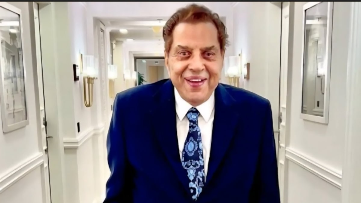 Bollywood actor Dharmendra | X