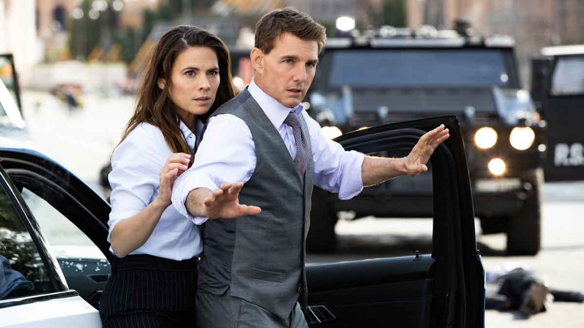 Hayley Atwell-Tom Cruise