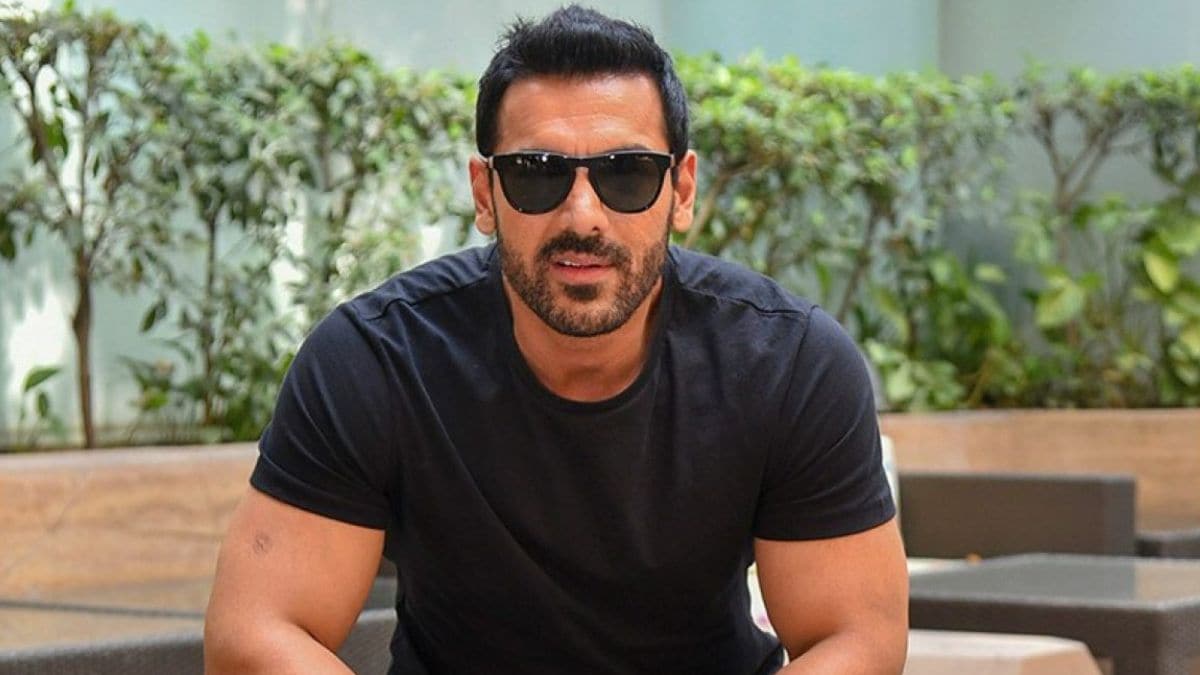 john-abraham-worried-about-hindi-film-industry - 1