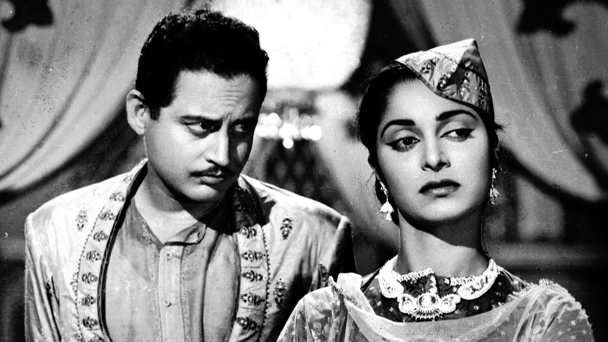 Guru Dutt and Waheeda Rehman in 'Chaudhvin Ka Chand'