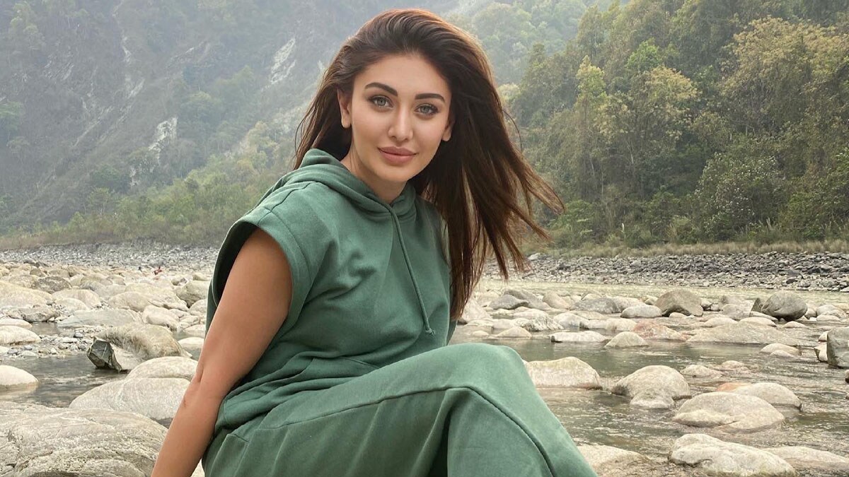 Shefali Jariwala | X