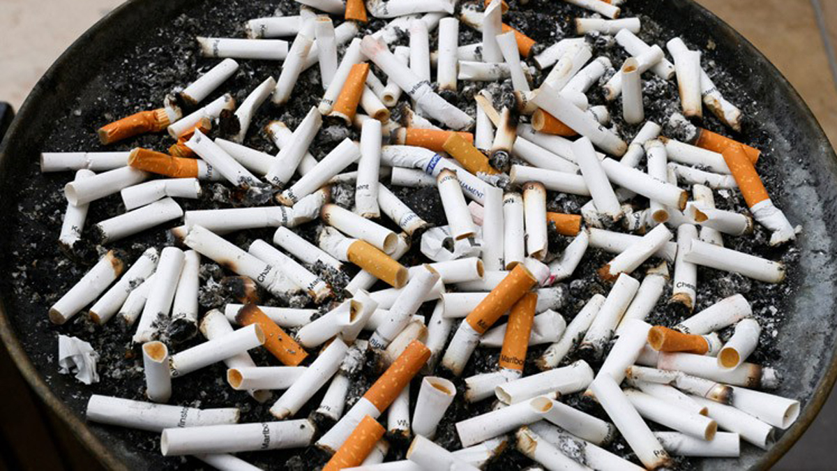 Smoke-free zones in public places