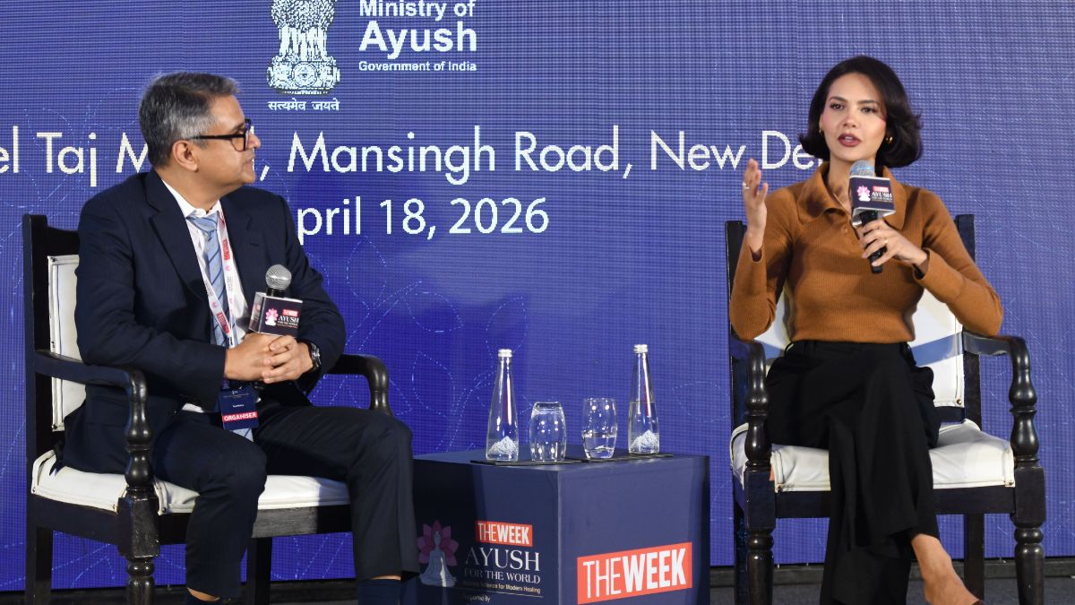 Riyad Mathew, Chief Associate Editor & Director, THE WEEK, in conversation with actor Esha Gupta at THE WEEK Ayush Conclave in New Delhi | Sanjay Ahlawat