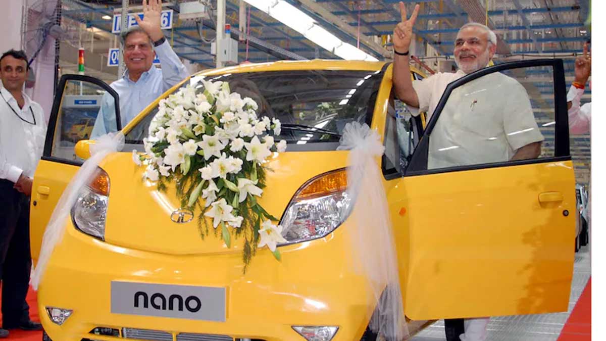 Prime Minister Narendra Modi with Ratan Tata during the launch of Tata Nano | X 