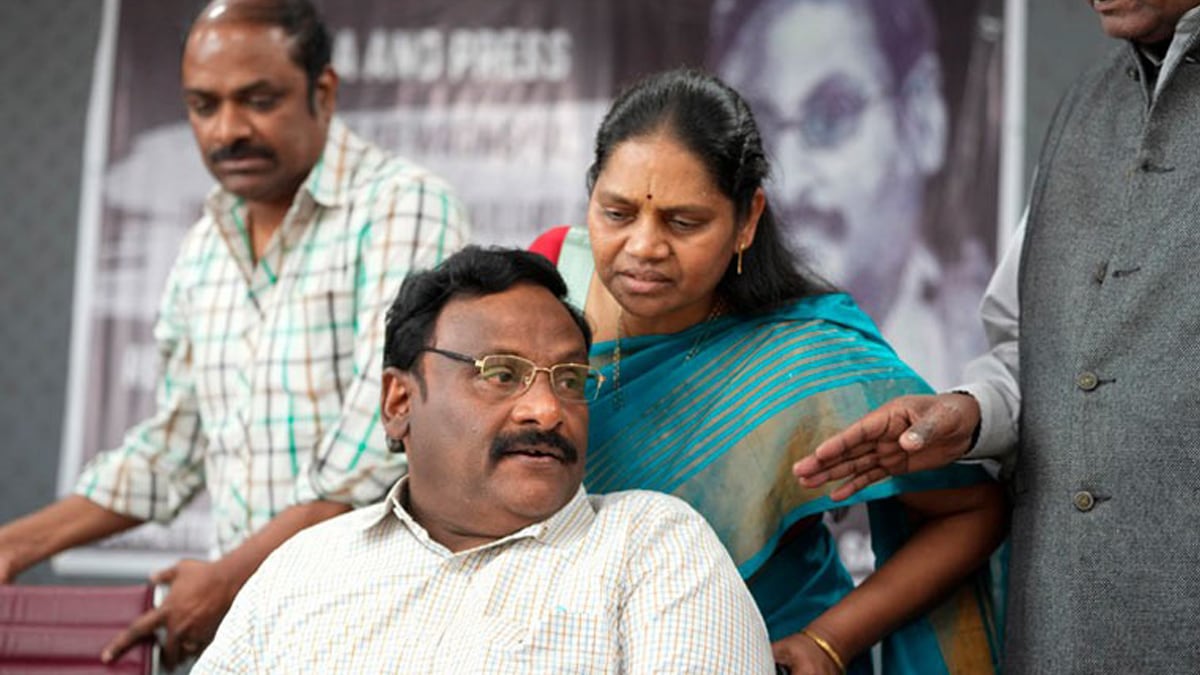 Saibaba-professor-jpeg