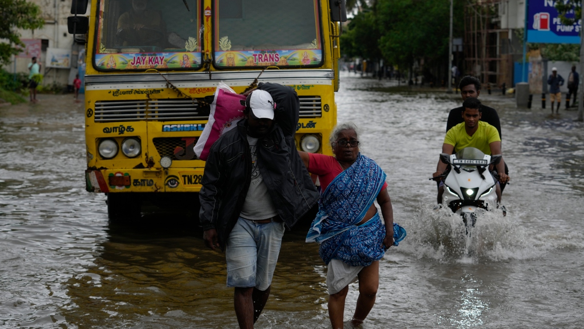 Weather news: In Tamil Nadu, heavy rains are expected in Chengalpattu, Tiruvallur, Kanchipuram, and Chennai, the IMD said