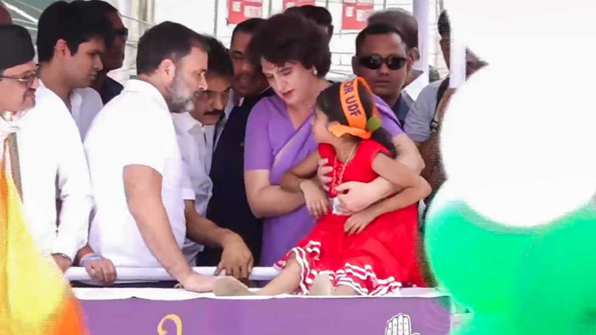 Rahul Gandhi and Priyanka Gandhi Vadra during a road show after she filed her nomination papers for Wayanad Lok Sabha bypolls | PTI