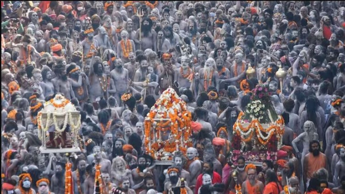 [FILE] Devotees gather to offer prayers during the third 'Shahi Snan' of the Kumbh Mela | PTI