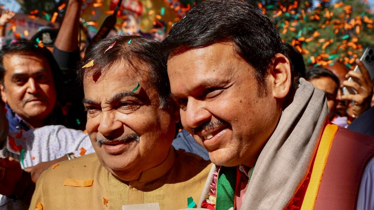 Maharashtra Chief Minister Devendra Fadnavis with Union Minister Nitin Gadkari | PTI 