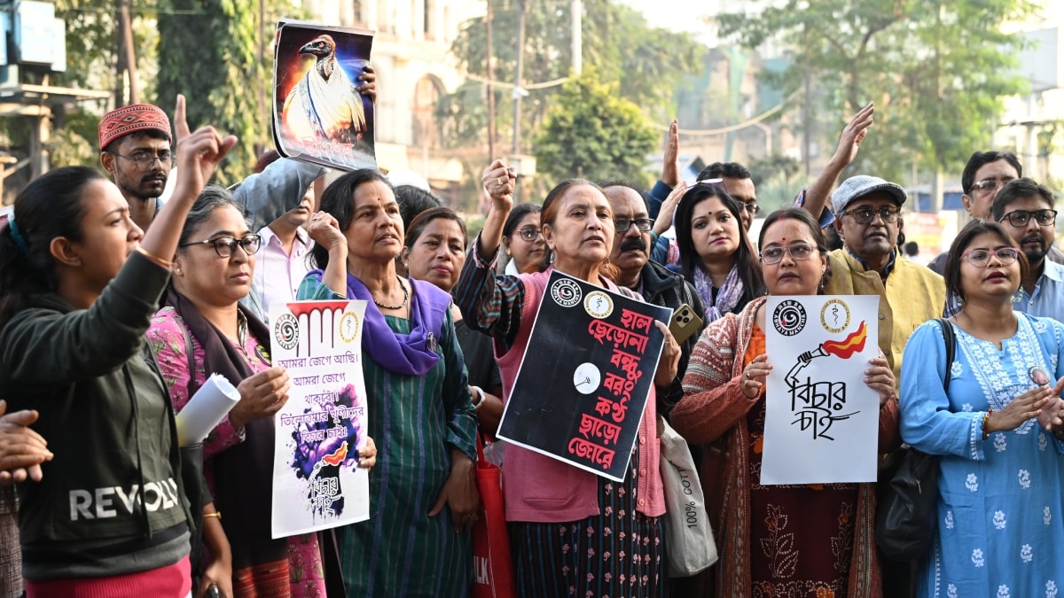 A protest gathering by Joint Doctors Forum West Bengal and Abhaya Mancha to protest against CBI failed to submit chargesheet on R G Kar rape and murder case | Salil Bera