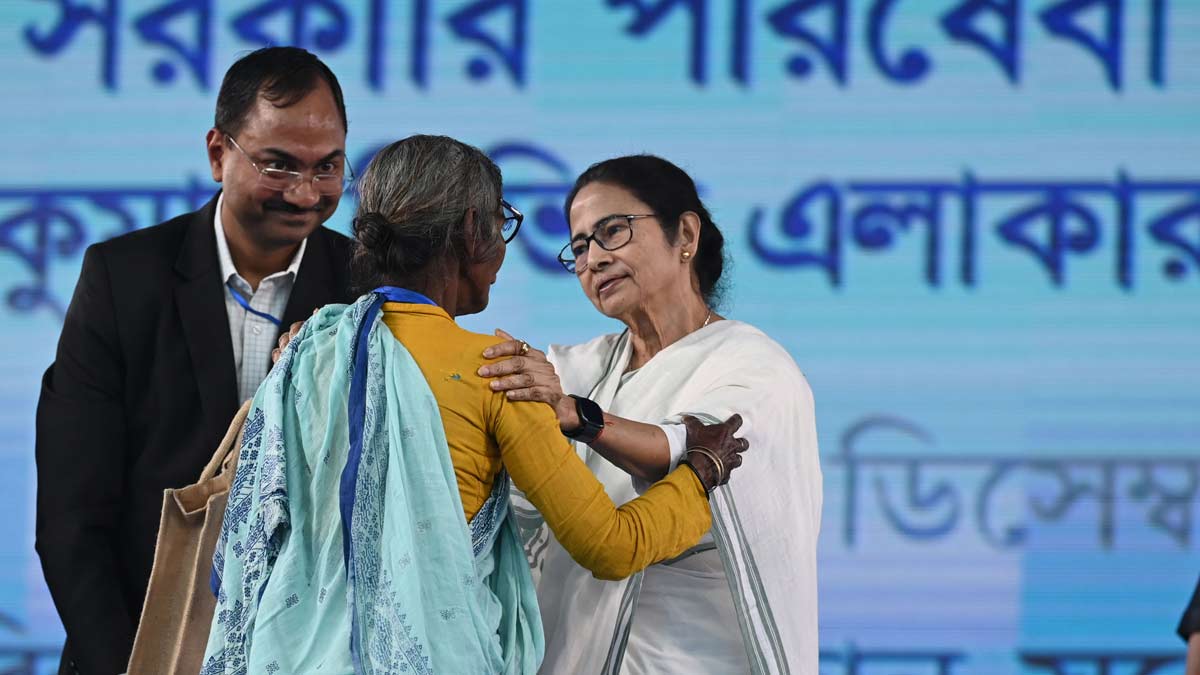 Chief Minister Mamata Banerjee with beneficiaries of various government schemes at Sandeshkhali | Salil bera