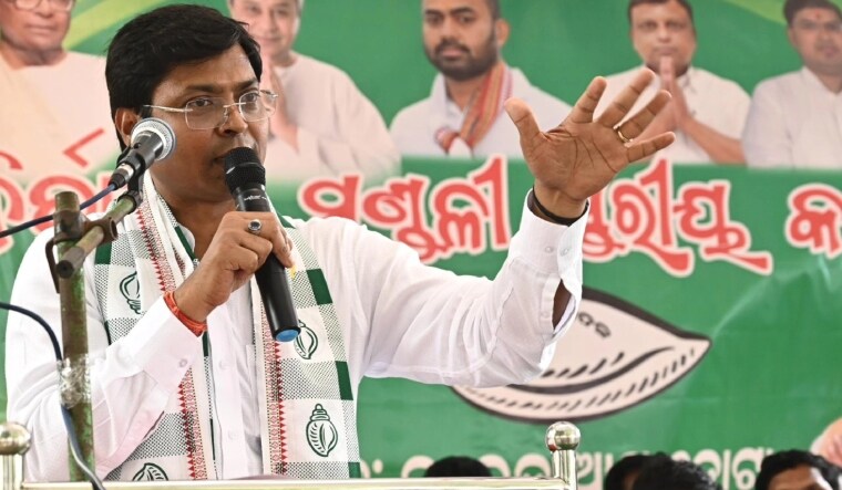 BJD candidate from Odisha's Sundargarh seat is hockey great Dilip Tirkey | Twitter