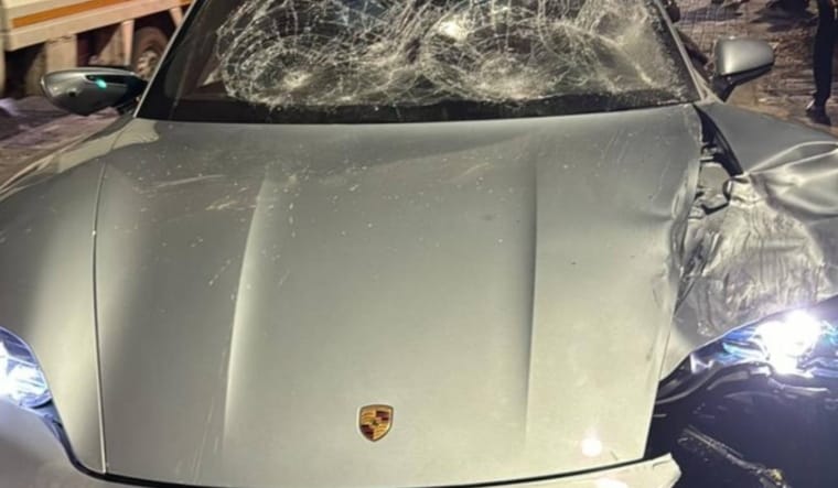The Porsche car hit two people in Pune's Kalyani Nagar, killing both | Twitter