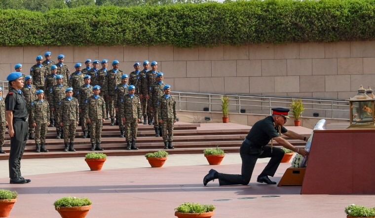 Deputy Chief of the Army Staff (DCOAS) Lt. Gen. Rakesh Kapoor lays a wreath at the National War Memorial commemorating the 76th International Day of United Nations Peacekeepers. | PTI