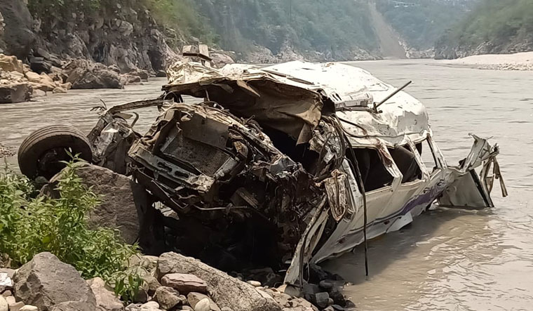 Uttarakhand: 10 killed as van slips into gorge in Rudraprayag, 13 injured -  The Week