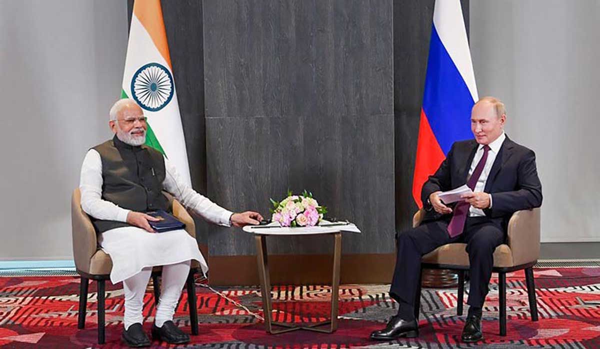 [File] Prime Minister Narendra Modi and Russian President Vladimir Putin  