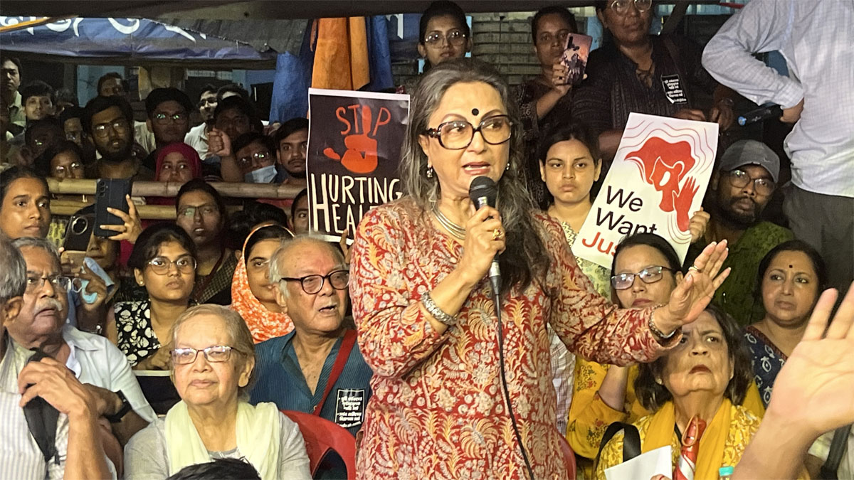 Actor Aparna Sen speaks in support of the protesting doctors at R G Kar medical college and hospital in Kolkata | Salil Bera