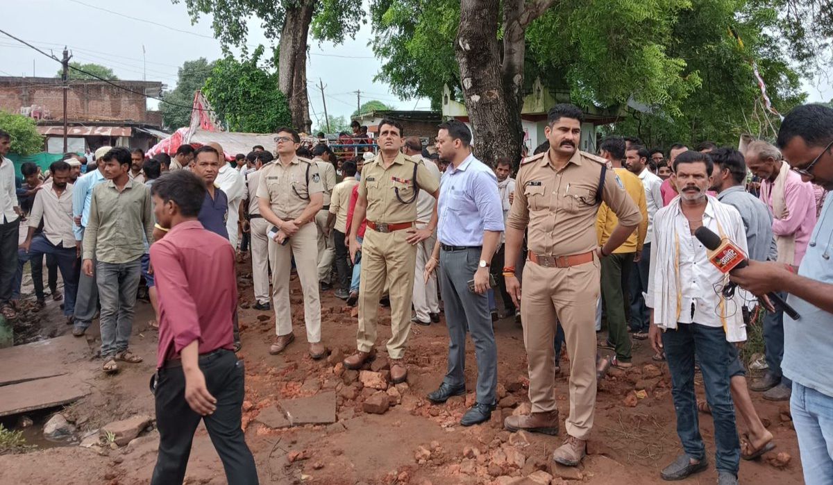9 children killed after wall collapses on them; accident occured during ...