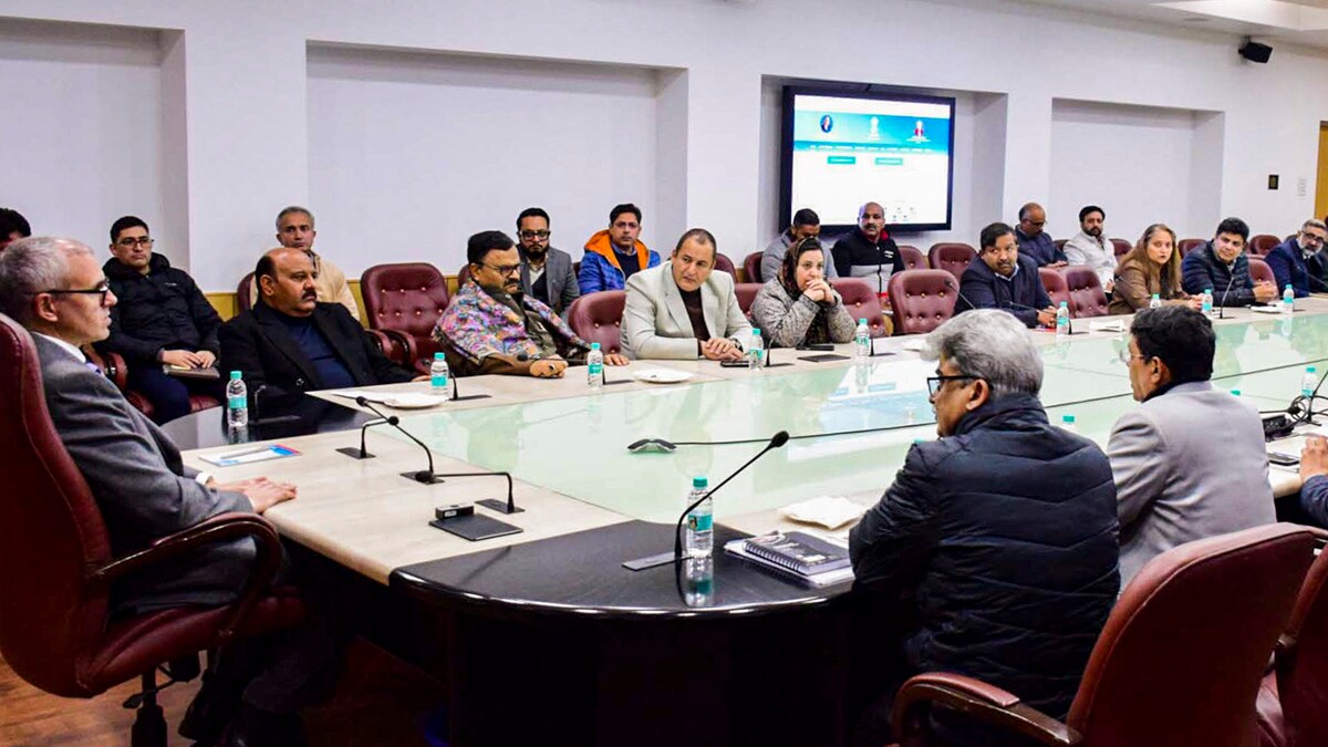 Jammu: Jammu and Kashmir Chief Minister Omar Abdullah during the launch of J&K RTI online portal, in Jammu, Friday, Jan. 10, 2025. (PTI Photo) (PTI01_10_2025_000219B)