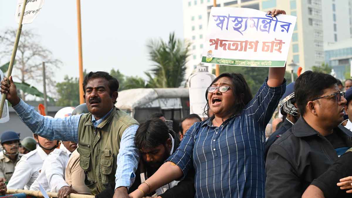 Congress workers staging a protest in Kolkata over Midnapore Medical College incident | Salil Bera