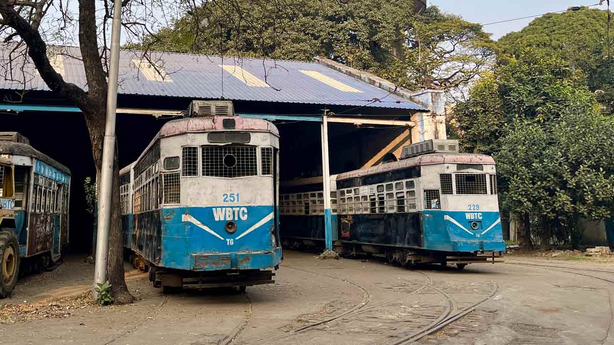 kolkata-tram-salil