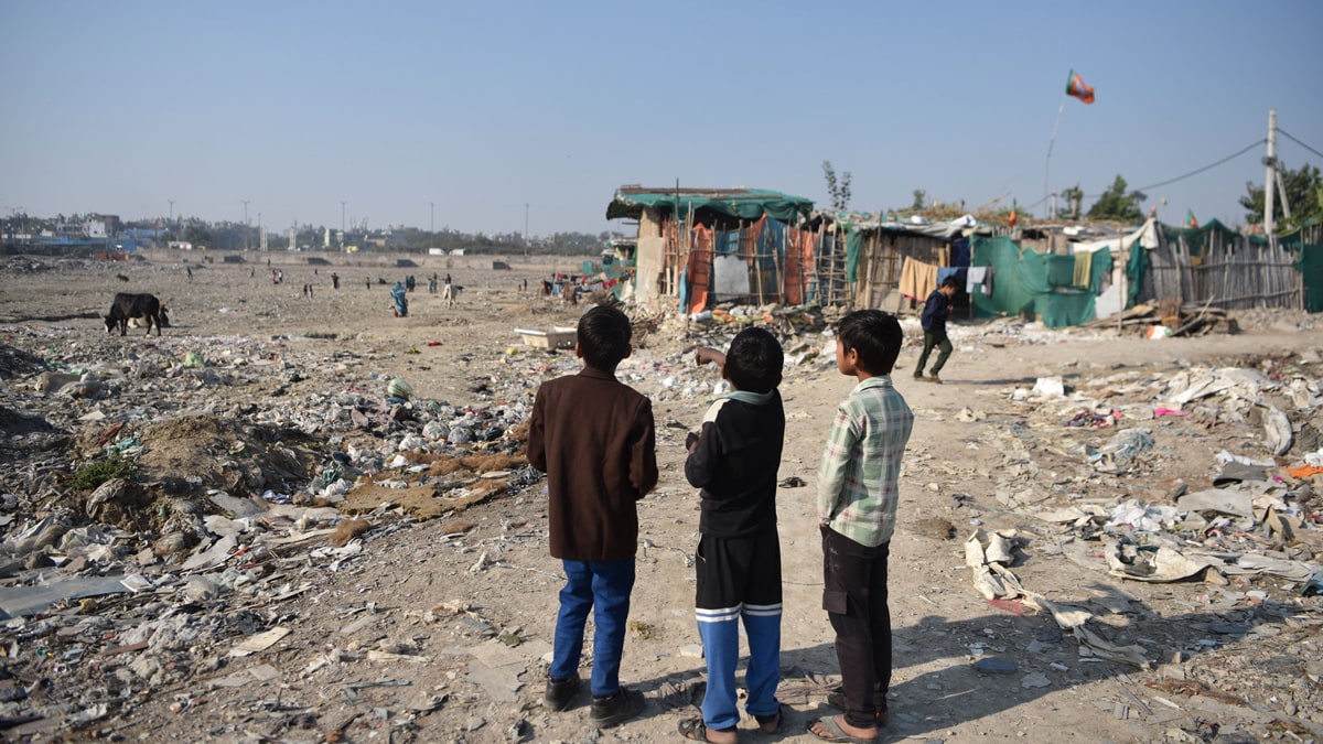 Kids playing outside a Pakistani Hindu settlement in Adarsh Nagar