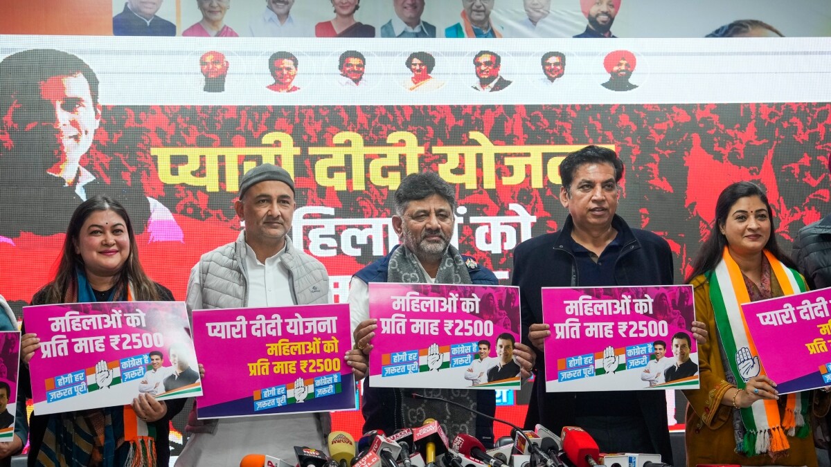 Delhi Congress President Devender Yadav, Karnataka Deputy Chief Minister D.K. Shivakumar, All India Mahila Congress President Alka Lamba, and party leaders Qazi Nizamuddin and Ragini Nayak during a press conference | PTI