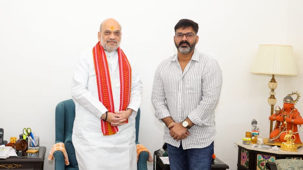 Pawan Singh  - 1