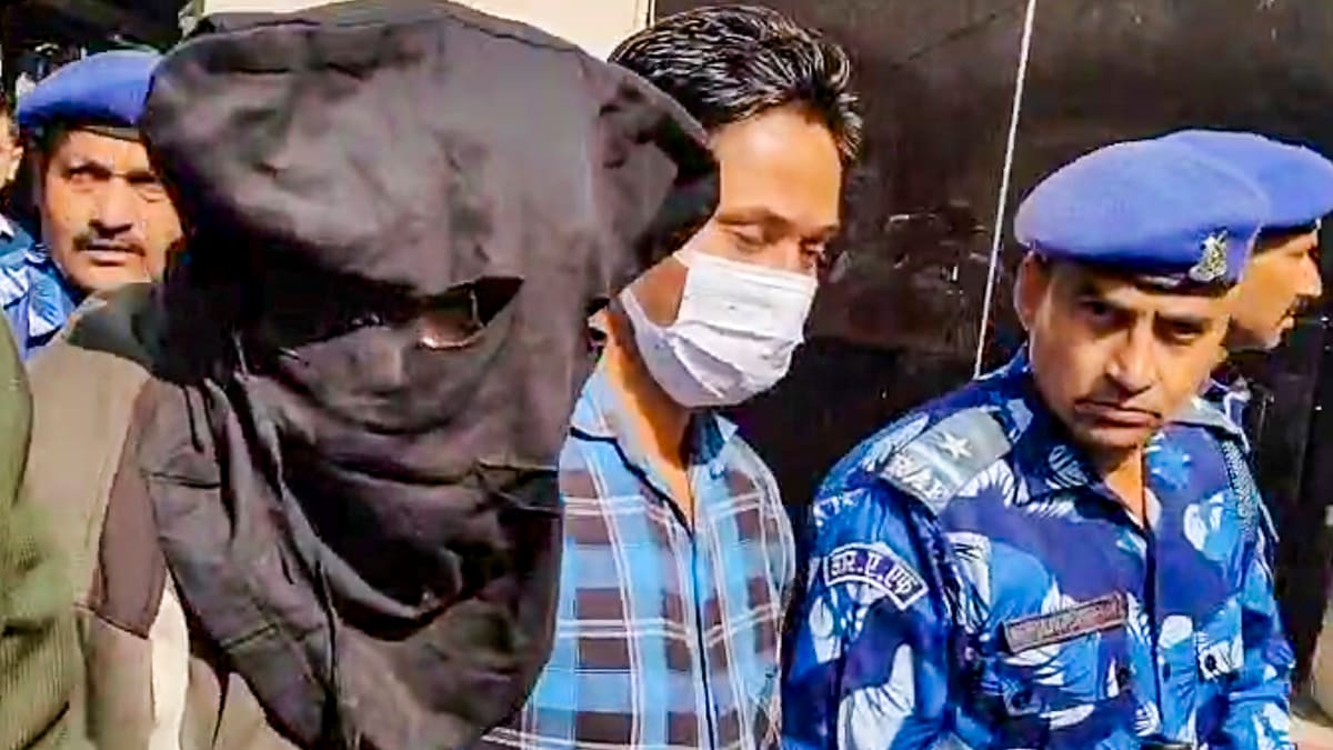 **EDS: SCREENGRAB** New Delhi: Accused Amir Rashid Ali, in whose name the car involved in the blast near the Red Fort was registered, at Patiala House Court in New Delhi, Monday, Nov. 17, 2025. The Delhi court has sent him to 10-day NIA custody. (PTI Photo)(PTI11_17_2025_000121B)