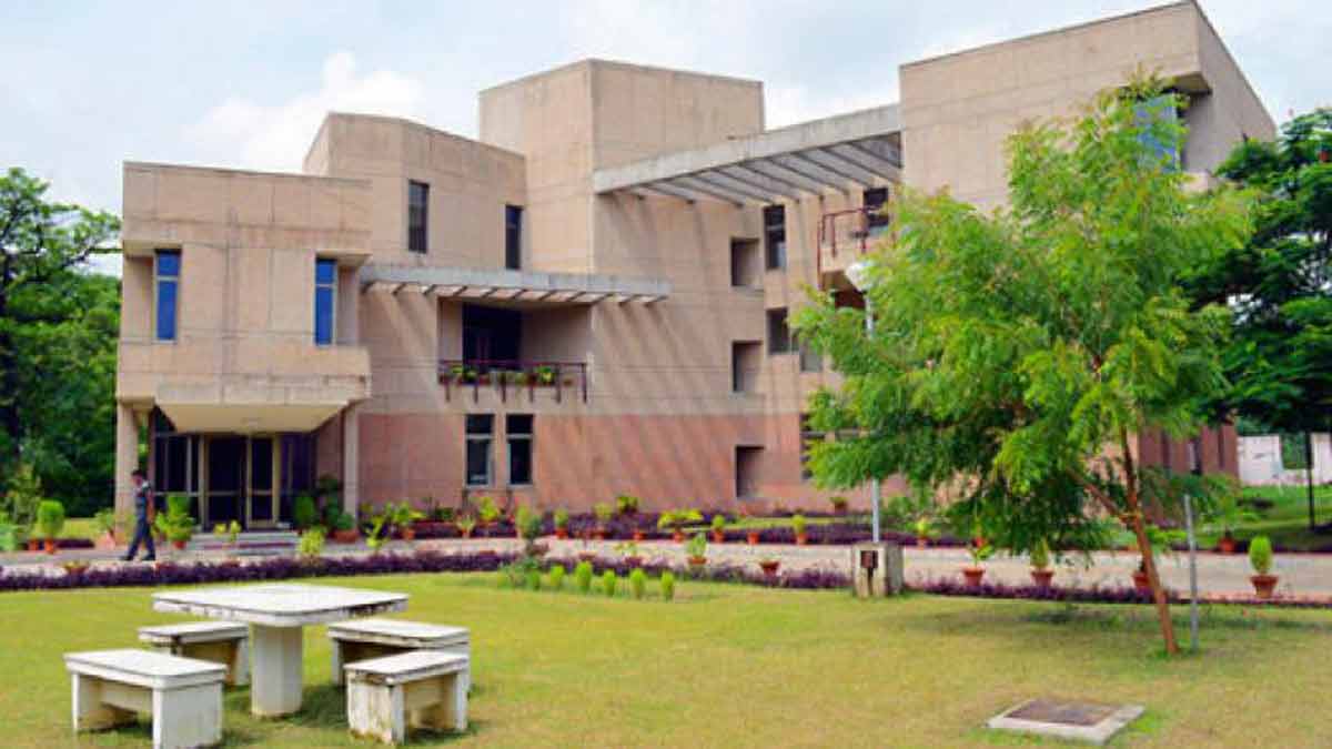 iit-kanpur