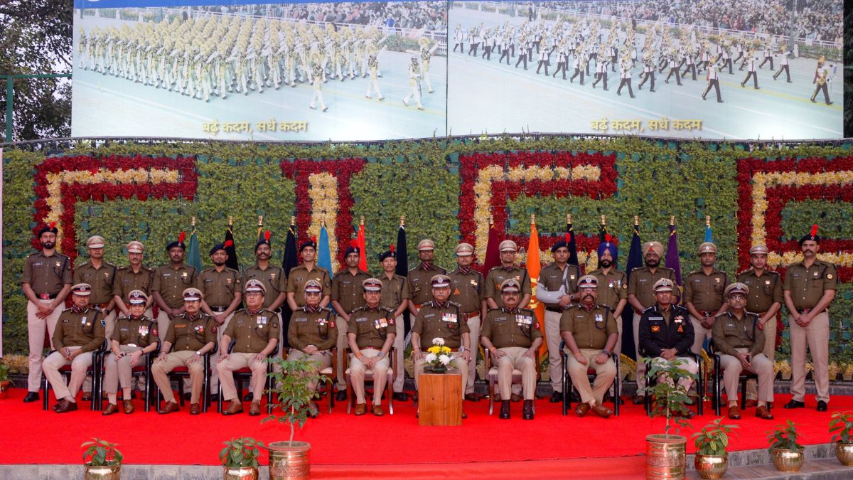 The CISF personnel who were honoured with the DG’s Disc For Exceptional Bravery during Operation Sindoor | X 