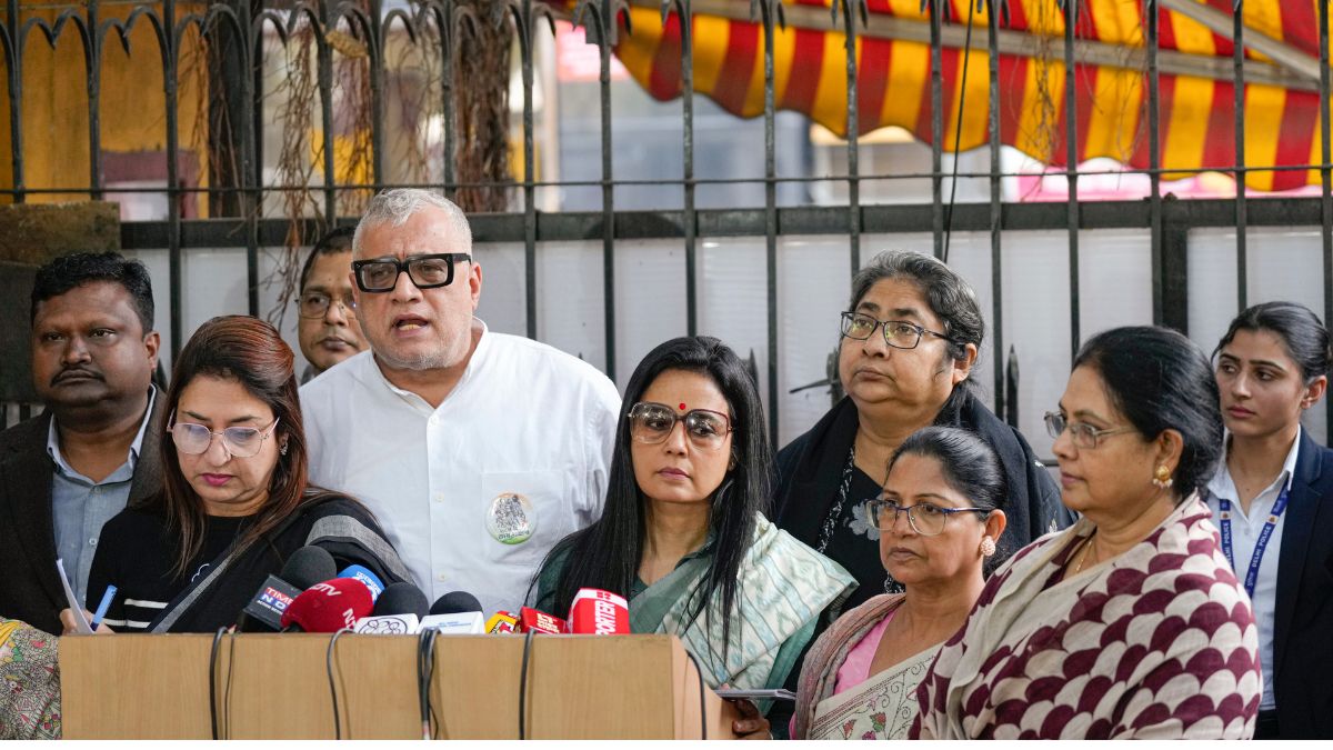 TMC MPs Derek O'Brien, Mahua Moitra, Satabdi Roy and other party leaders address the media after a meeting with the full bench of the Election Commission | PTI