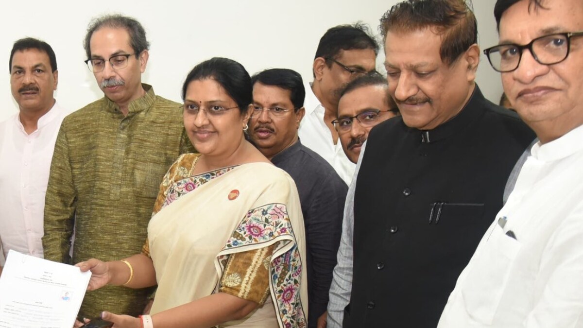 Dr Pradnya Satav with MVA leaders | X