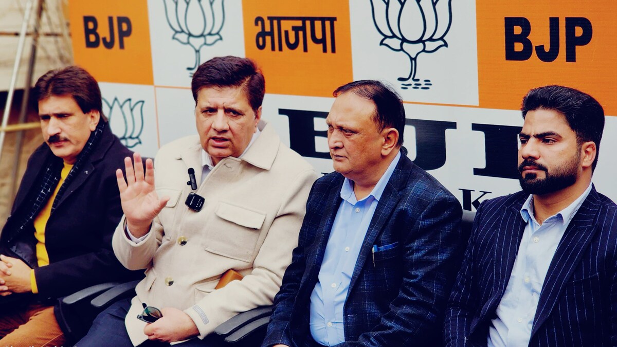 (From right) BJP leaders Sajad Yousuf Shah, Arif Raja, Sunil Sethi and Altaf Thakur addressing presspersons at Srinagar