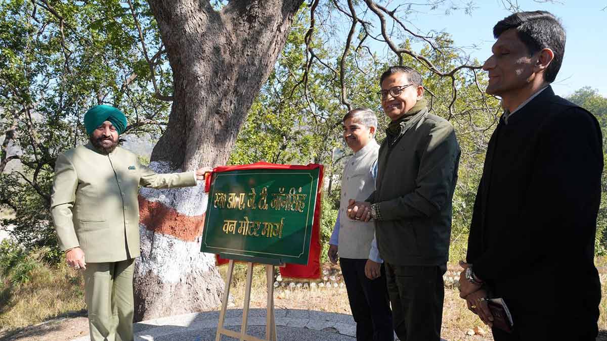 Uttarakhand Governor Lt Gen. Gurmit Singh inaugurating the Dr A.J.T. Johnsingh Van Motor Marg at Rajaji Tiger Reserve