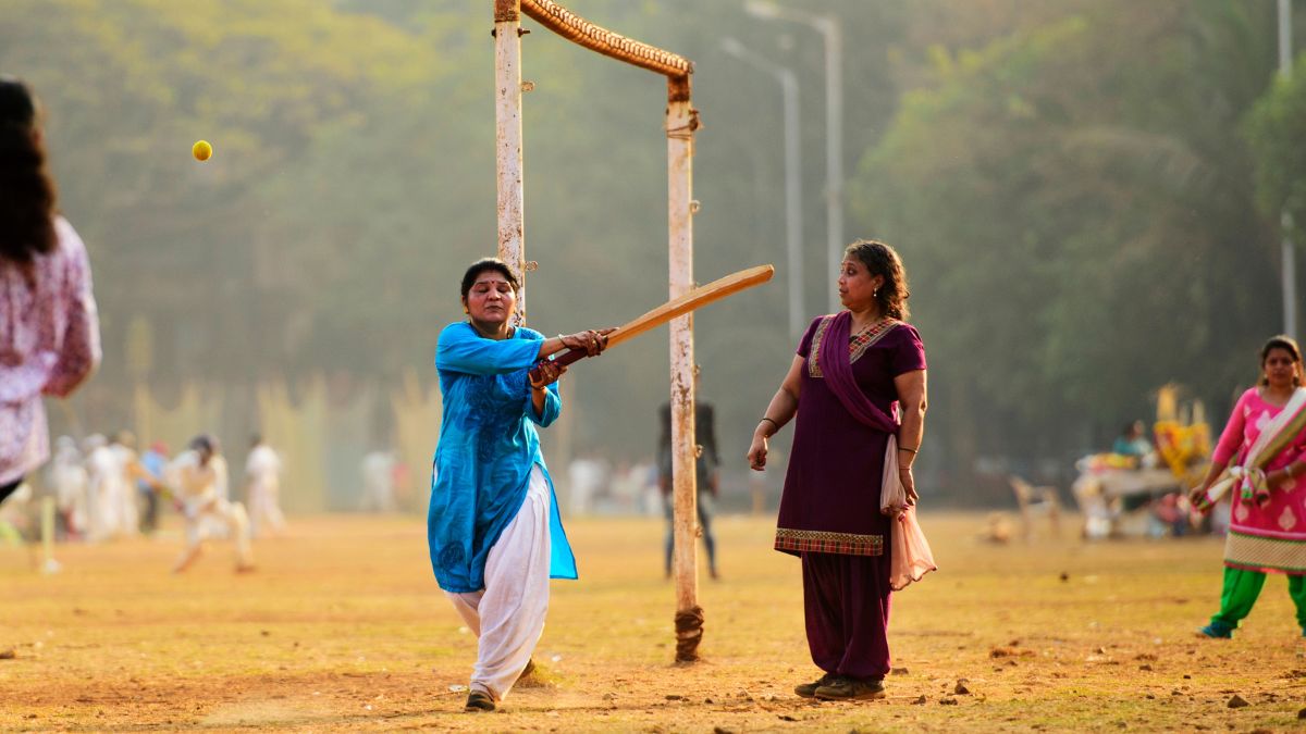 An evening in Shivaji Park, Mumbai |  Vishnu V Nair 
