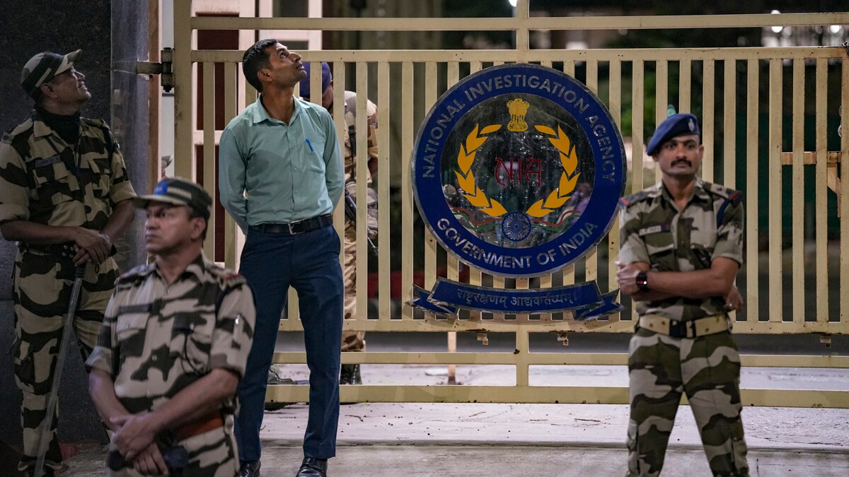 New Delhi: Security personnel stand guard outside the National Investigation Agency (NIA) headquarters, in New Delhi, Thursday, April 10, 2025. Tahawwur Hussain Rana, a key accused in the 26/11 Mumbai terror attacks, was brought to India on Thursday after being "successfully extradited" from the US, the National Investigation Agency (NIA) said. (PTI Photo/Ravi Choudhary) (PTI04_10_2025_000368B)