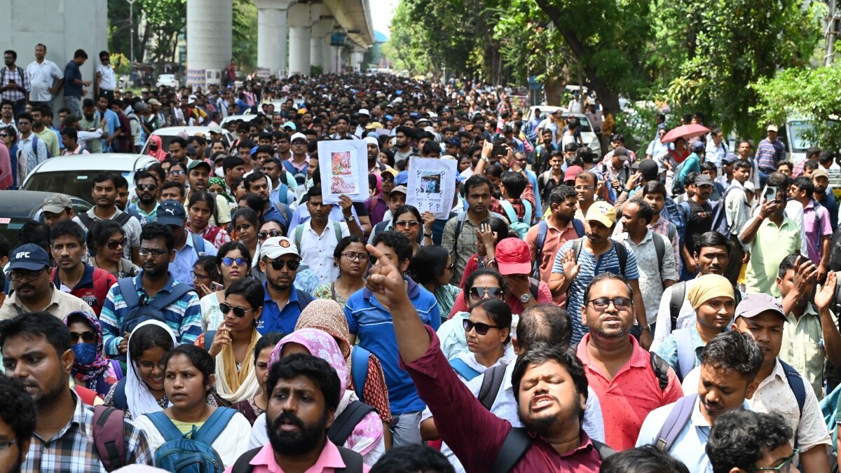 Large number of jobless teachers took out a protest rally in Kolkata | Salil Bera
