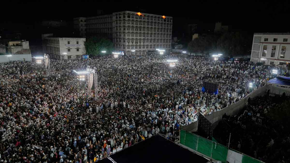 Protesters attend a massive rally in Hyderabad against the amended Waqf Act on April 19 | AP
