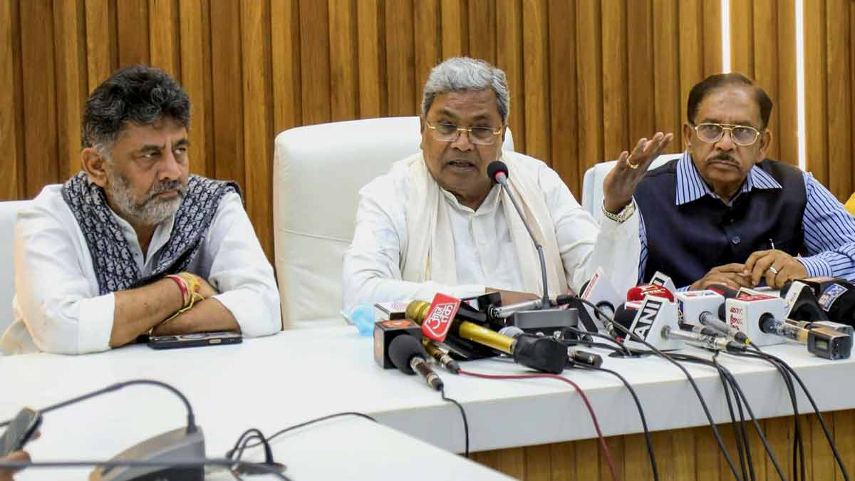 Karnataka Chief Minister Siddaramaiah with Deputy Chief Minister D.K. Shivakumar addresses a press conference regarding the stampede incident on Wednesday | PTI