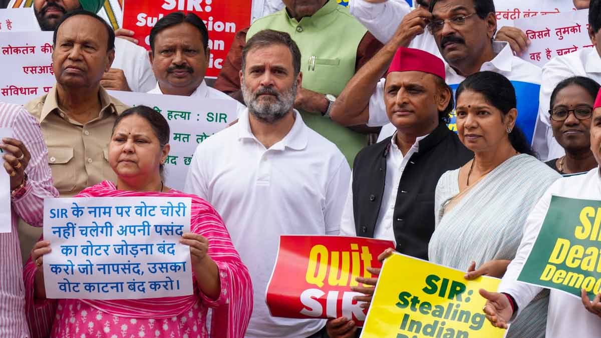 LoP in the Lok Sabha and Congress leader Rahul Gandhi with Samajwadi Party MP Akhilesh Yadav, RJD MP Misa Bharti, DMK MP Kanimozhi Karunanidhi and other INDIA bloc MPs at a protest against the ongoing Special Intensive Revision (SIR) in Bihar, during the Monsoon session of Parliament, in New Delhi | PTI