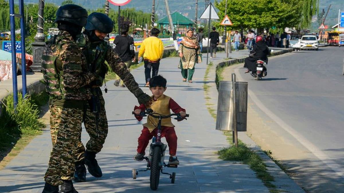 Kashmir-police-jpeg