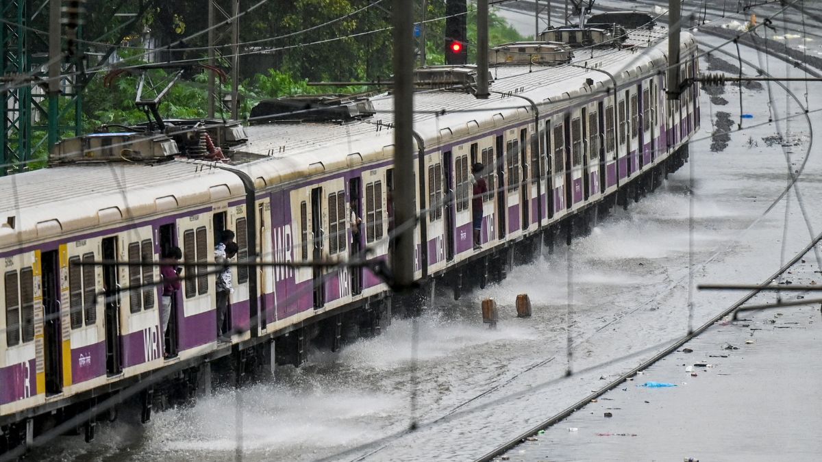 Railways submerged Mumbai - 1